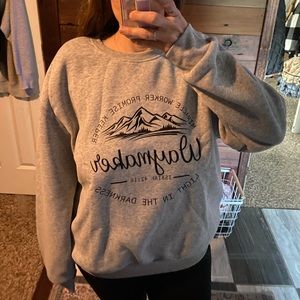 Women’s gray sweatshirt, Waymaker